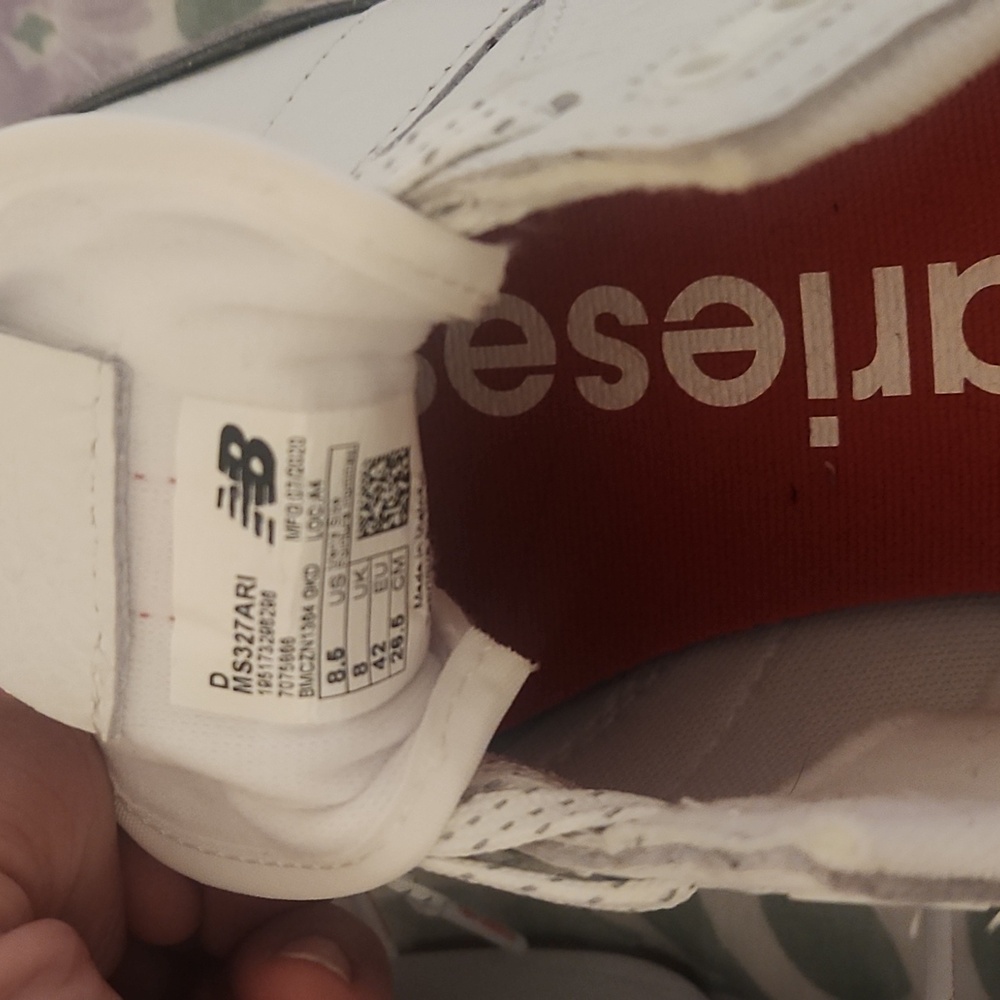 New Balance 327 Aries NWT - Picture 7 of 8